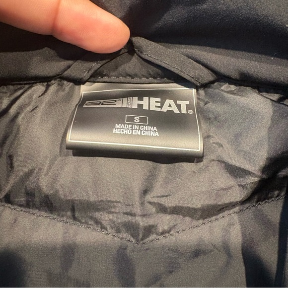 32 Degrees Women's Black Puffer Jacket Size S - Picture 2 of 8